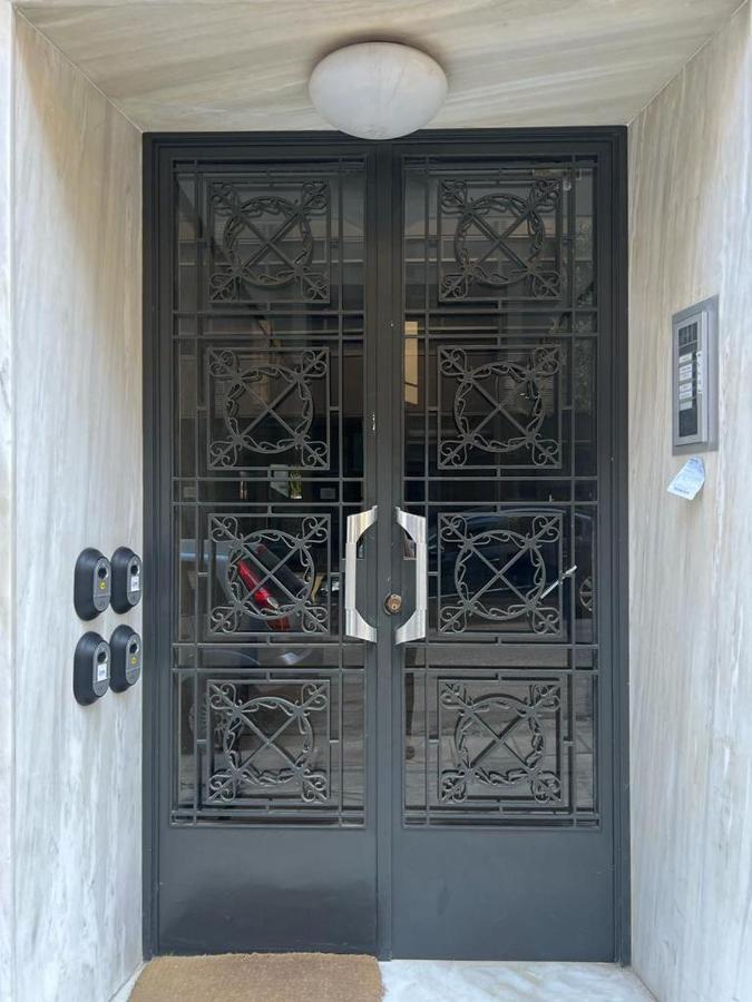 Vibrant Urban Getaway: Charming 2-Bedroom Near Bars, Parks, And Metro Atenas Exterior foto